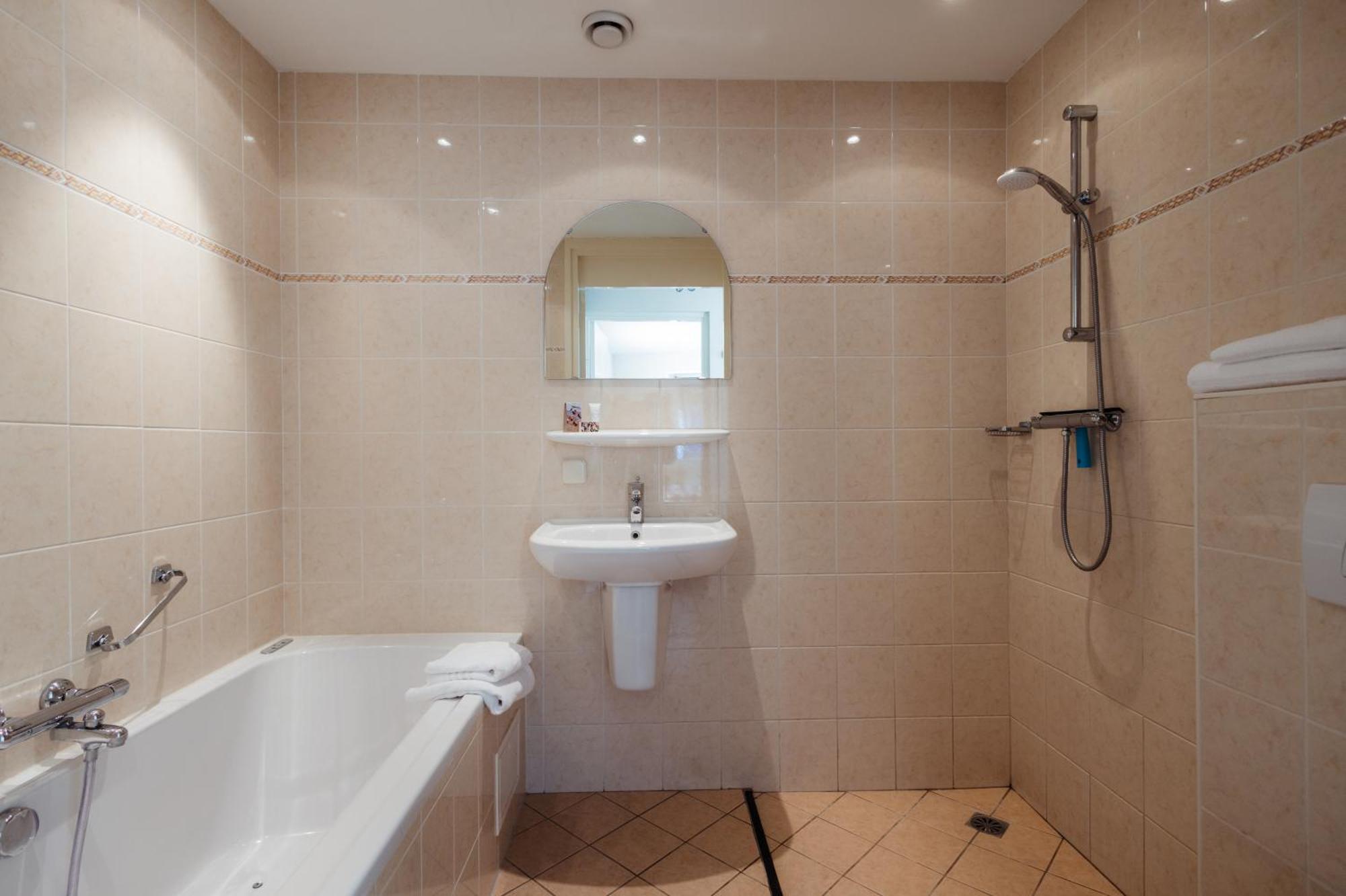 Appartementen Hotel Meyer Bergen aan Zee Bagian luar foto